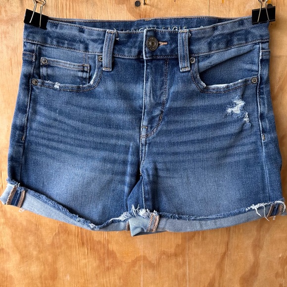 American Eagle The Dream Jean Midi Cut off distressed jean Short - Picture 1 of 12